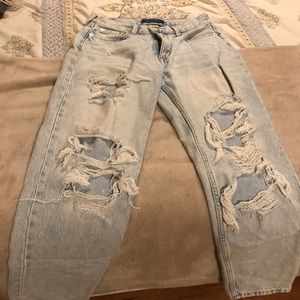 Aeropostale size 0 light wash mom jeans.